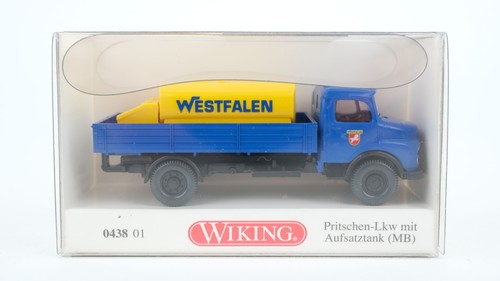 Wiking H0 043801 camión plataforma con depósito auxiliar (Mercedes-Benz) "Westfalia" | Zustand: Gebraucht