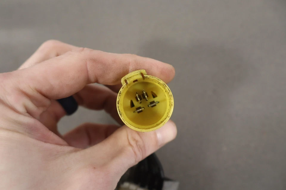 Toyota Supra MA70 1988 (7MGTE Turbo) OEM resistencia inyectora de combustible Foto 2 de 4