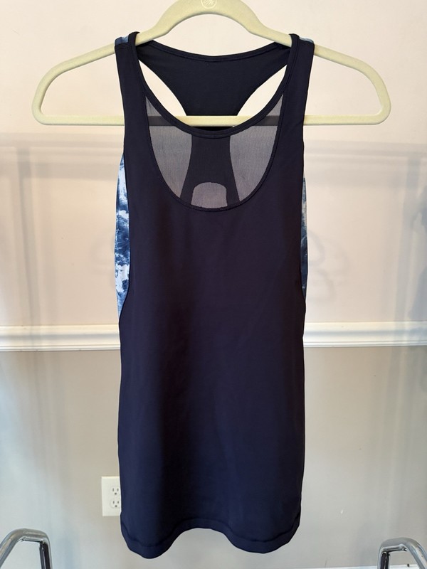 Women’s Racerback Tank Tie-Dye Scoop Neck Stretch Athletic Fit Size 8