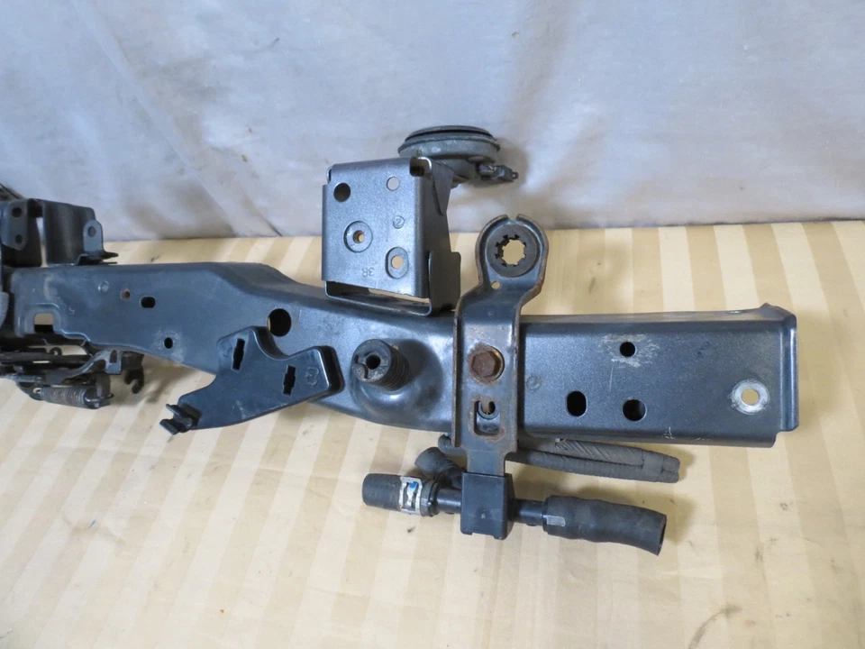 08-15 Scion xB 10-17 Toyota Prius "V" V CARIE CENTRAL SUPERIOR Núcleo BAR Soporte OEM Foto 2 de 4