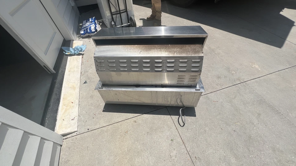 Parrilla de acero inoxidable para exteriores Viking 42" Pro -VGB14103RE1NSS Foto 4 de 4