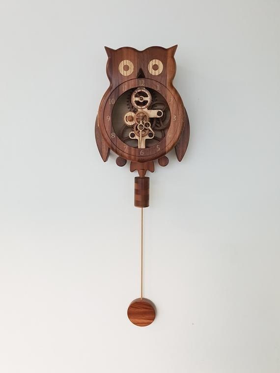 Wooden Wall Mechanical Gear Pendulum Owl Clock Never Used. Great Condition Rare