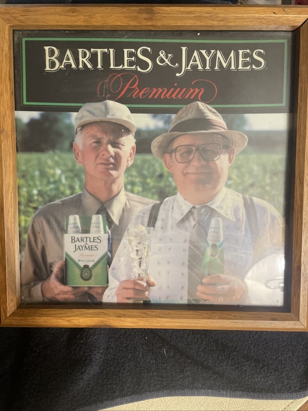 Vintage Bartles & Jaymes Wine Cooler Lighted Sign Bar Display Wooden Case