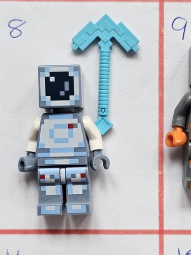 18 x Genuine lego mini figures. ASSORTMENT from Various Themes FREE POSTAGE.(12) - Picture 9 of 19