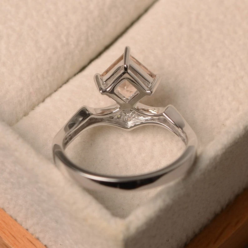 Alianza de diamantes y morganita natural princesa de 1,20 quilates de oro blanco de 14 quilates talla 7 Foto 3 de 4