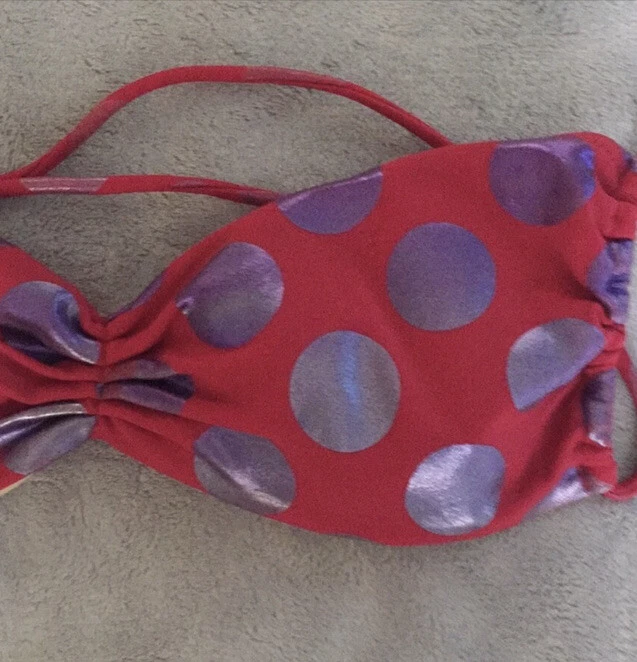 Conjunto de bikini Victoria Secret con cuerdas XS parte superior e inferior lunares rojos y morados Foto 3 de 4