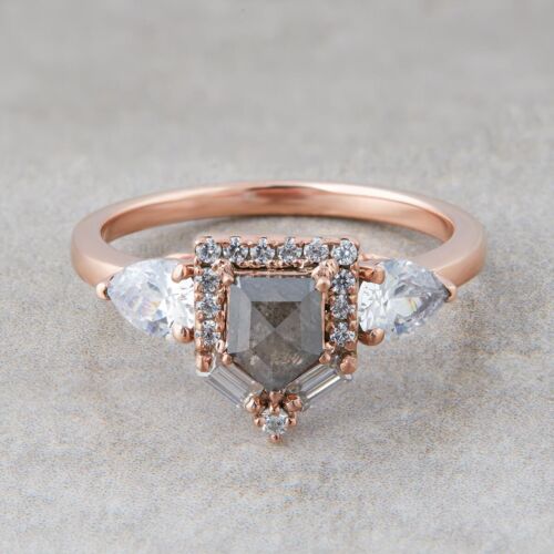 Shield Rose Cut Salt and Pepper Diamond and Moissanite Engagement Ring For Women - Bild 1 von 11