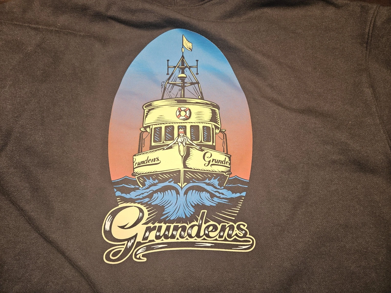 Grundens XL Hooded Zippered Sweatshirt Black with classic mermaid design NEW