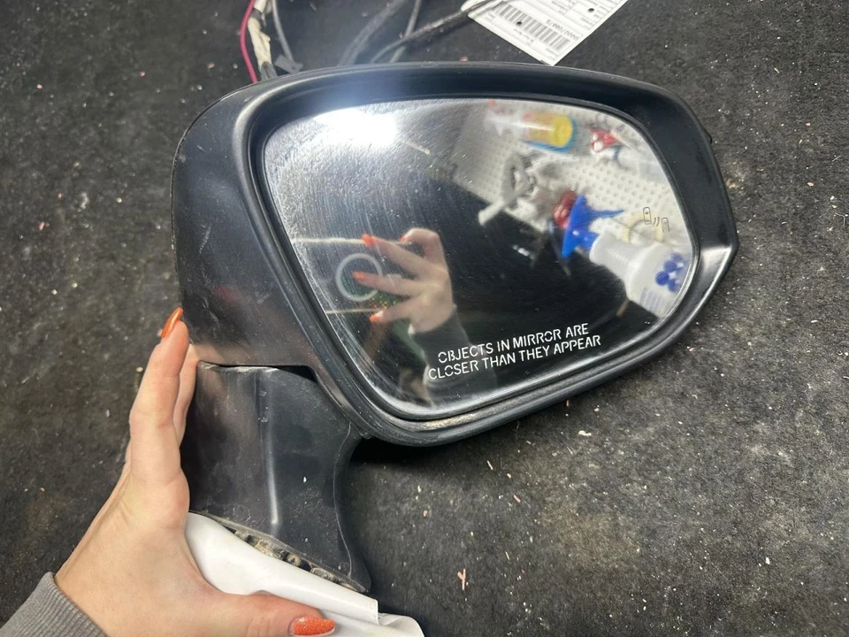 Passenger Side View Mirror Turn Signal Without Camera Fits 21-24 VENZA 2054553 Foto 2 de 3