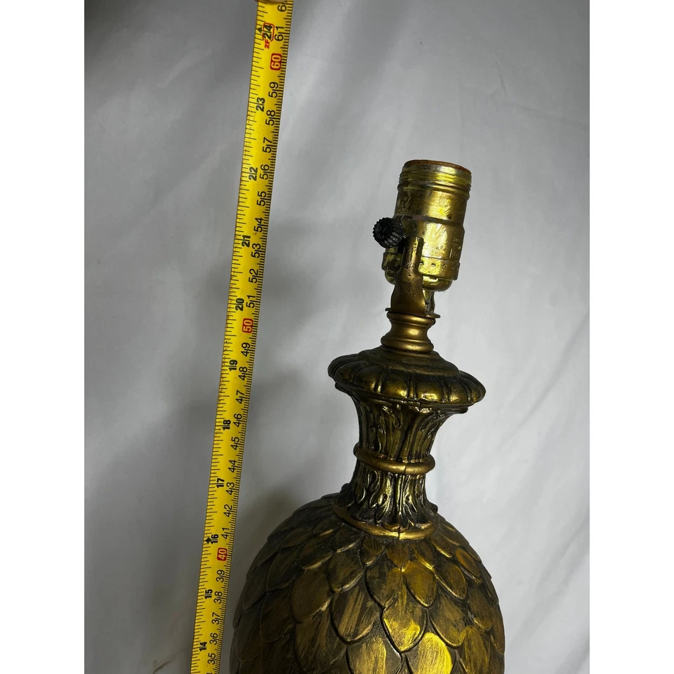 Beautiful Vintage Hollywood Regency Style Pineapple Table Lamp Mid Century - Image 3 of 3