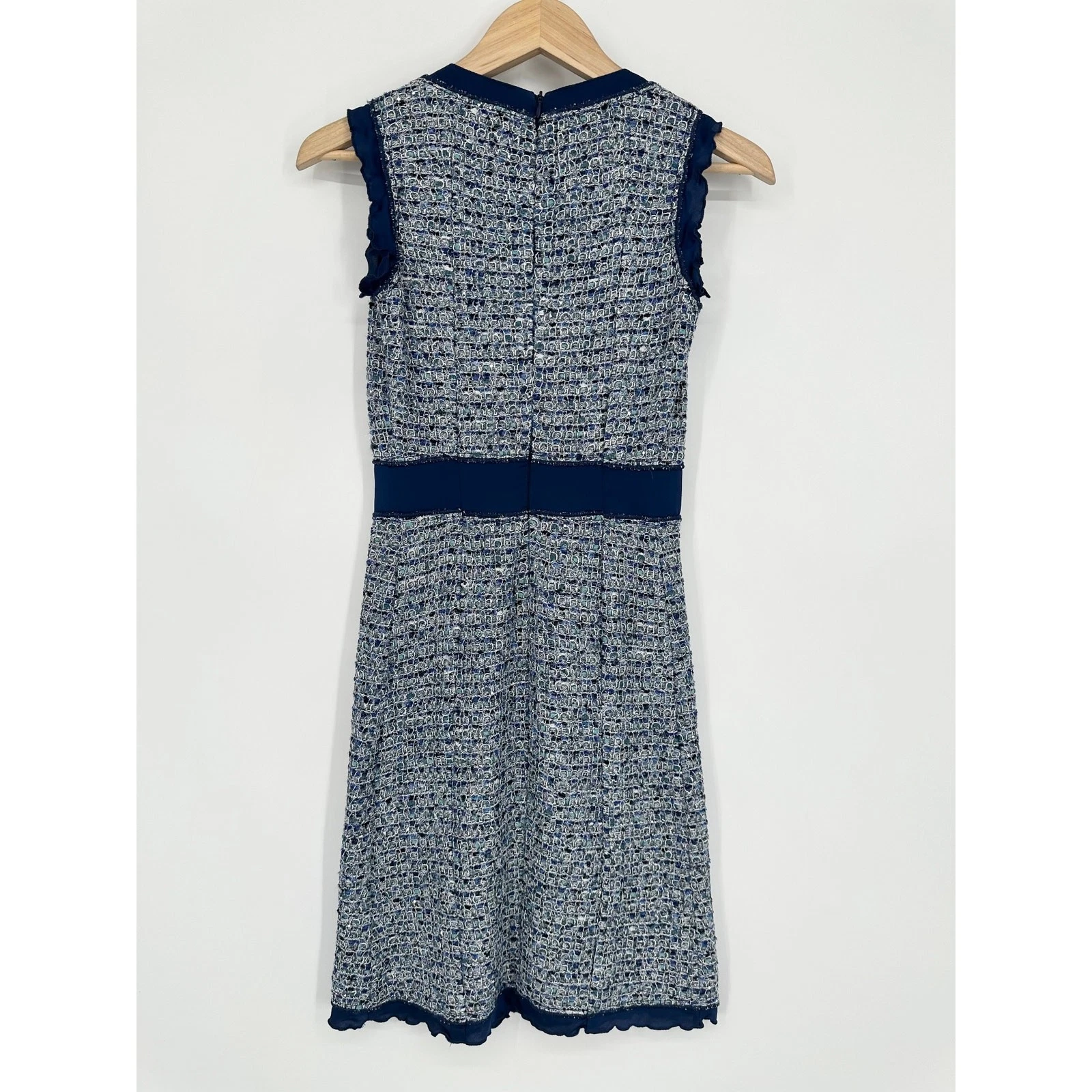 VETEMENTS Abito ST JOHN Kiara tweed misto lana volant senza maniche lunghezza ginocchio tubino taglia 2