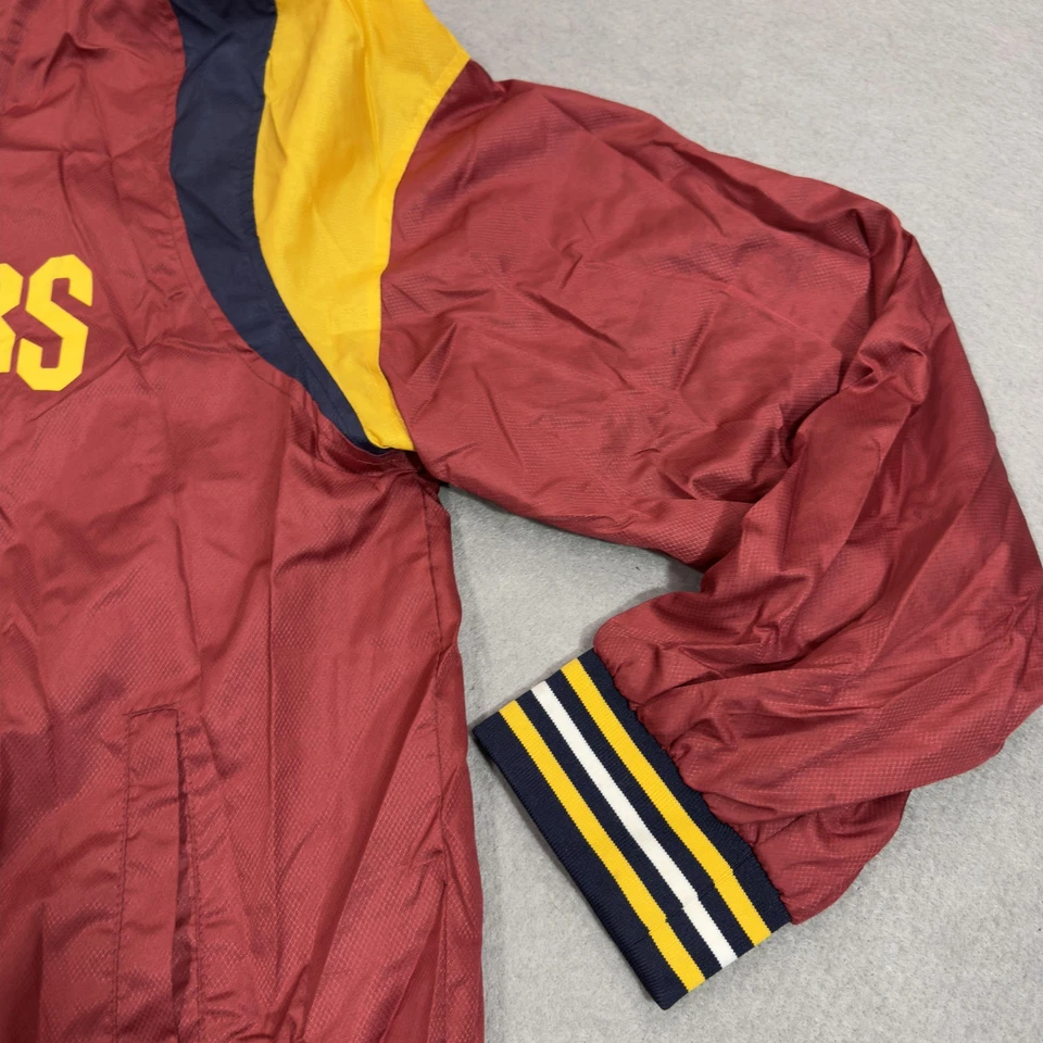 Chaqueta Cleveland Cavaliers para Hombres 2XL Amarillo Granate NBA Baloncesto Frente a Presión Foto 4 de 4