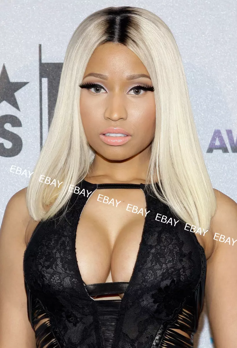 Nick Minaj Sexiest Outfits: Photos of the Rapper's Sexy Looks