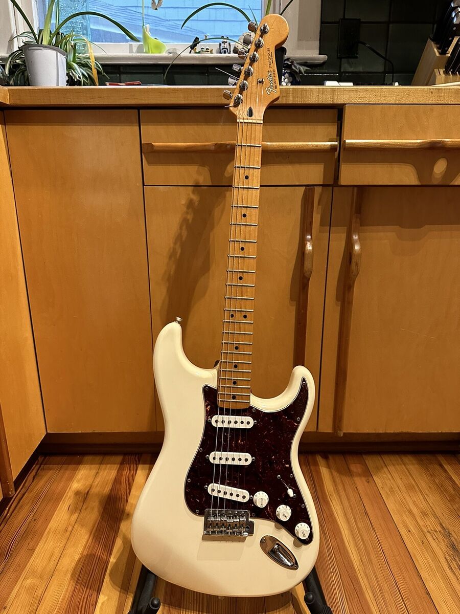 Fender Deluxe Roadhouse Stratocaster | eBay Fender Deluxe Roadhouse Stratocaster | eBay