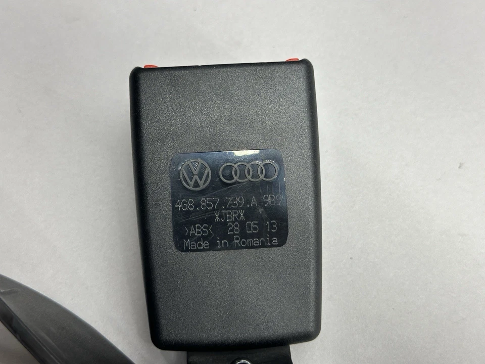 2012-2018 奥迪 S6 A6 右后座皮带扣接收器 原始设备制造商 #4G8857739A — 第 3/4 张图片