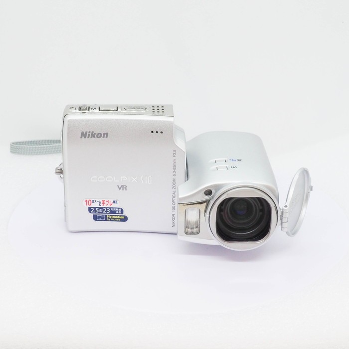 Nikon COOLPIX S10 Swivel Compact Digital Camera Mint
