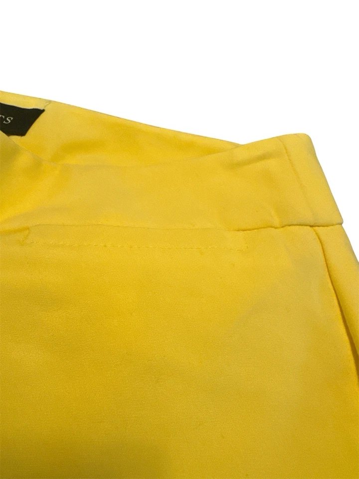 Calças amarelas de cintura alta com 28" cintura e 31" costura interna  - Imagem 4 de 4