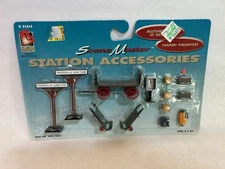 Life-Like Trains 433-1853 Scene Master Station Accessories - O Gauge - NIP