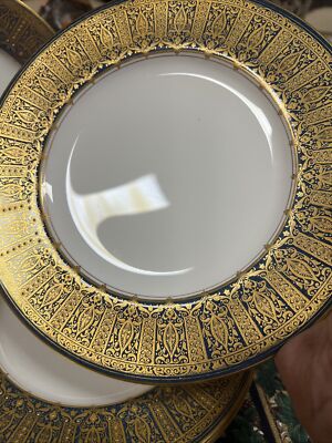 ANTIQUE ROYAL WORCESTER EXRPRESSLY FOR OVINGTON BROS NEW YORK 8 DESSERT PLATES
