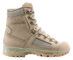 scarpe trekking deserto