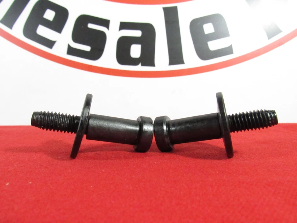 Juego de dos placas de golpeador de puerta trasera de fábrica Dodge RAM NUEVO OEM MOPAR Foto 2 de 4