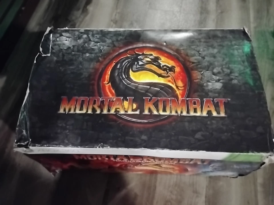 Mortal Kombat Tournament Edition Box Set Xbox 360 Arcade Controller New Open Box - Image 3 of 4