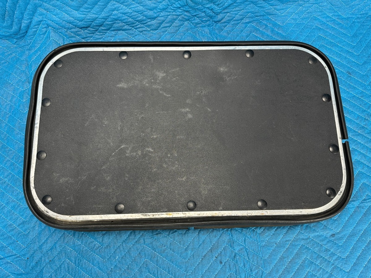 Kenworth T680 Tool Box Door Assembly LH Driver's Side Blue 2019