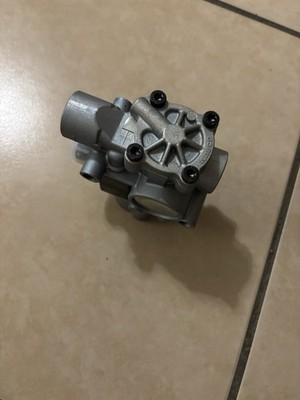 New WABCO 241 Valve Assembly   Made in China   Part No. 973 011 026 0
