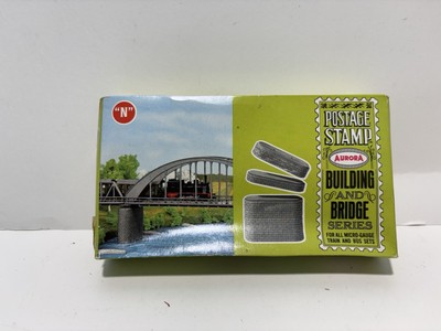 B5 Aurora N Scale Model Trains Train Accessory Bridge Piers Set No 4184-050 New