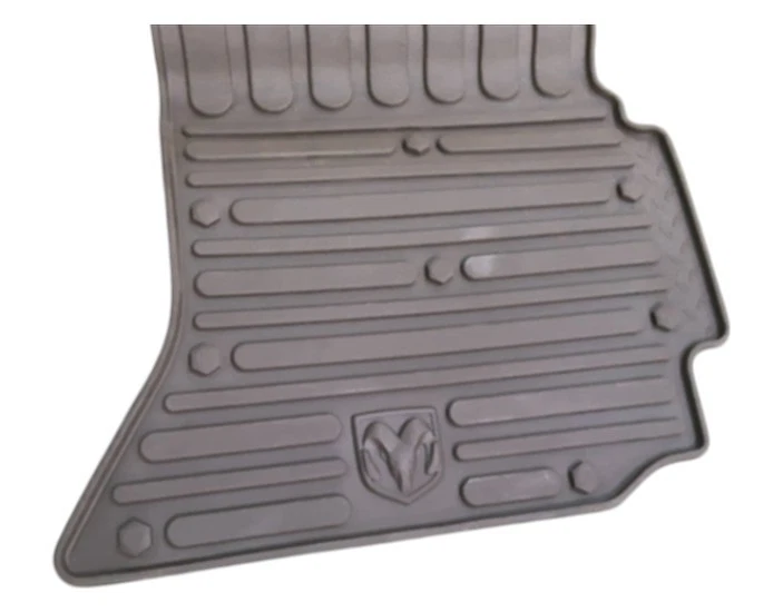 2013-2018 年 MOPAR RAM 1500 地垫 82213409 全新 原始设备制造商 — 第 3/3 张图片