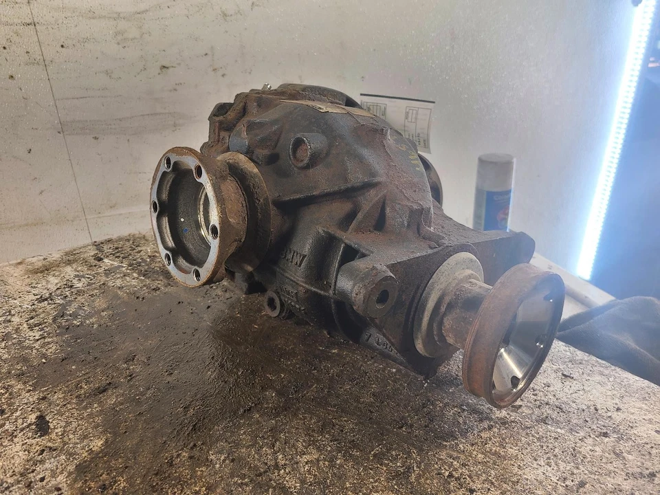 Used Differential Carrier Assembly fits: 2003 Land rover Range rover Rear 3.73 r Foto 2 de 4