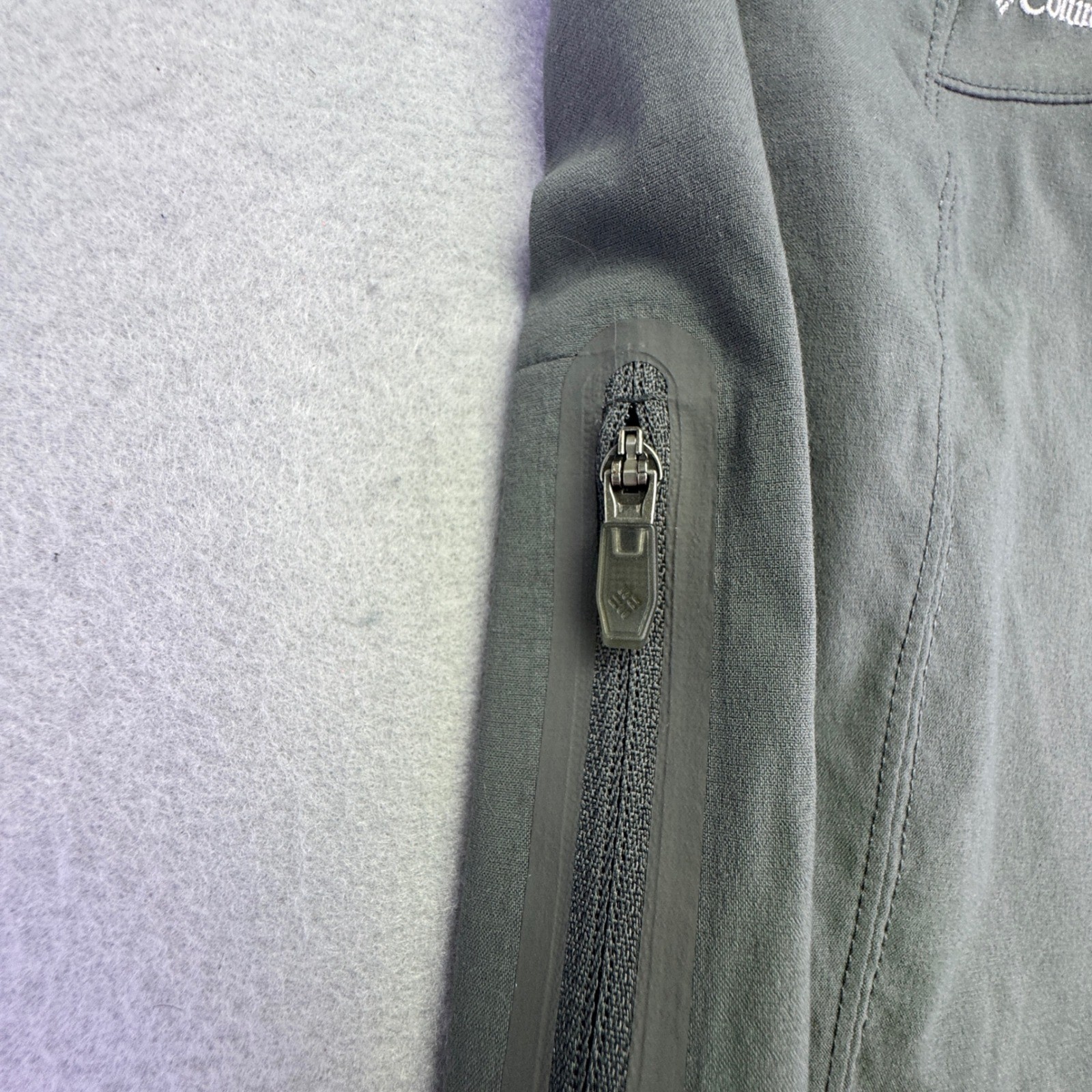 Columbia Pants Women's Size 2 Capri Omni-Shield Gray Hiking Outdoor Water Repel thumbnail 8