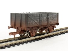 Dapol 5 Plank Wagon Cliffe Hill Weathered OO Gauge Model Railway Rolling Stock