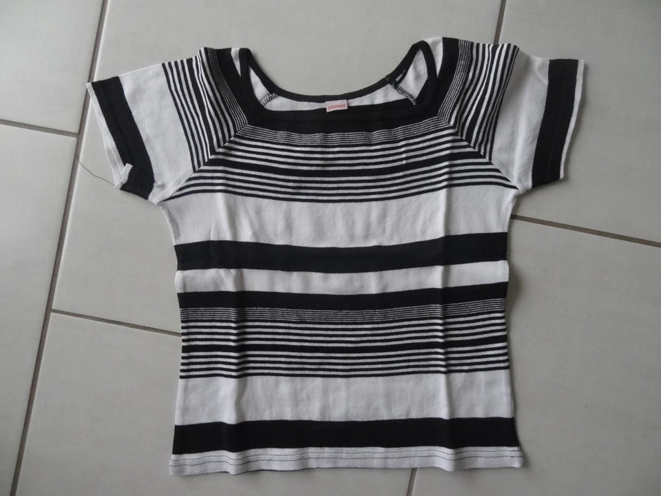 TEE SHIRT HAUT 3 suisses TAILLE 38 TBE - Photo 1/1