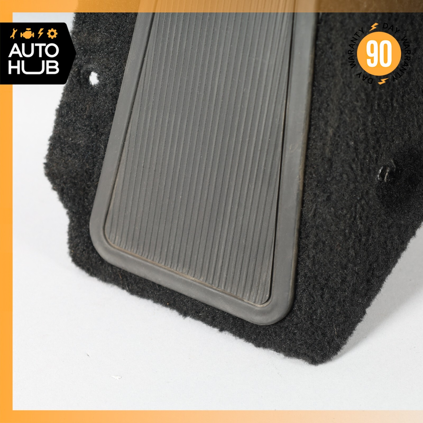 03-19 Maserati GranTurismo M145 Front Left Foot Rest Cover 67571800 OEM 76k