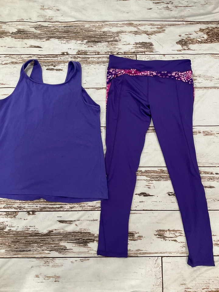 LEGGINGS DEPORTIVOS AVIVA Y CAMISETA SIN MANGAS AVENUE MORADA Foto 4 de 4