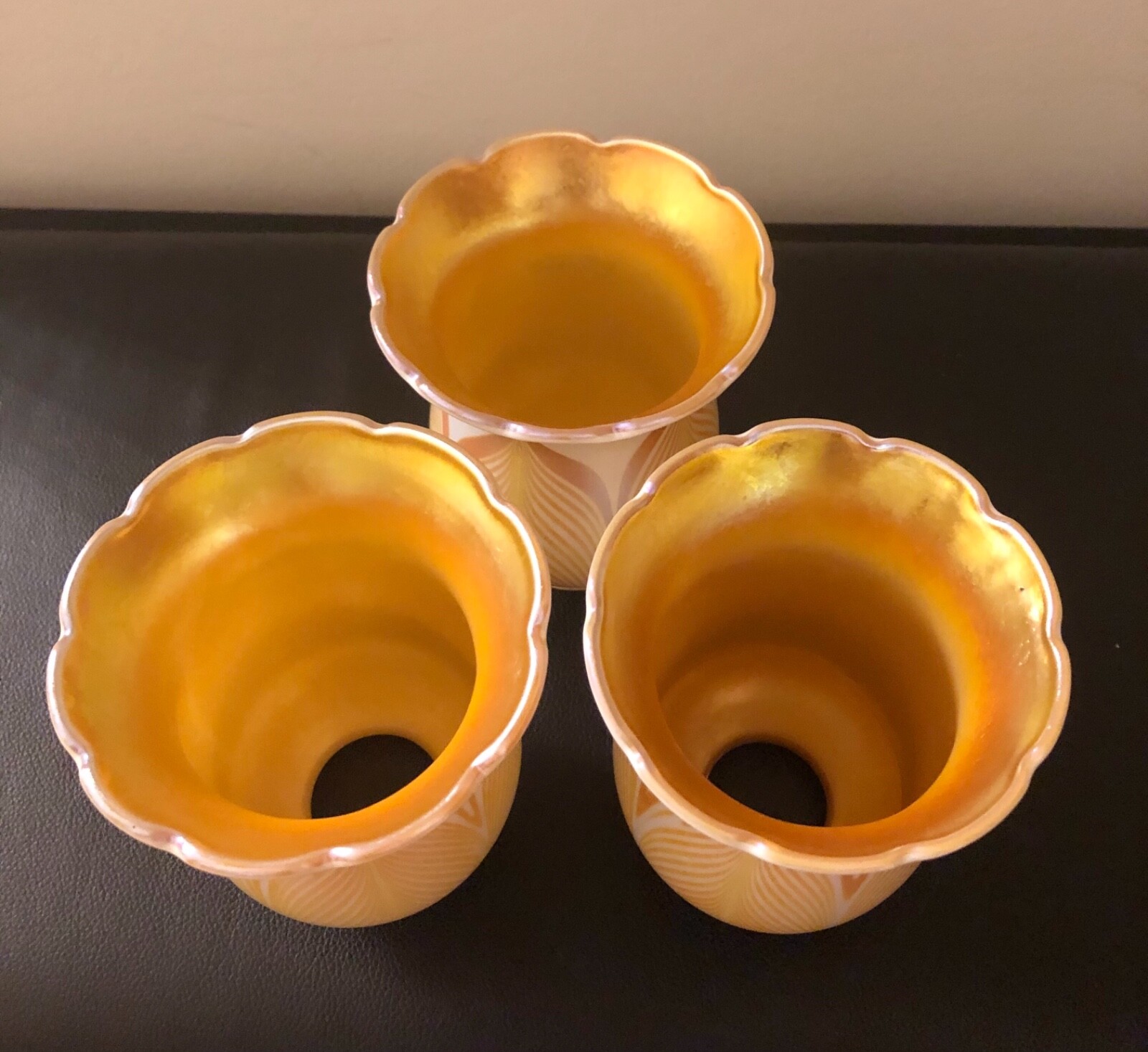 03 BEAUTIFUL QUEZAL, Signed Art Glass Lamp Shades eBay