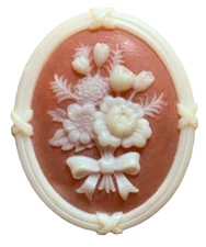 Avon Floral Bouquet Raised Relief Molded Resin Spring Flowers Vintage Brooch Pin