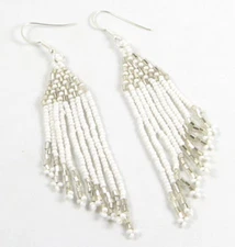 NEW HANDMADE WHITE SILVER SEED BEADED NATIVE STYLE HOOK EARRINGS E1/100-8