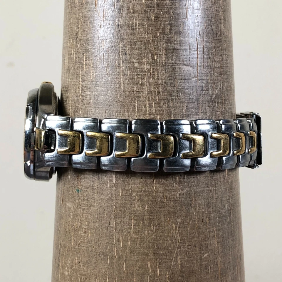 Женские кварцевые аналоговые часы Disney MU2050 Dress Eeyore серебристые 28 мм 7 1/4 дюйма - Изображение 3 из 4