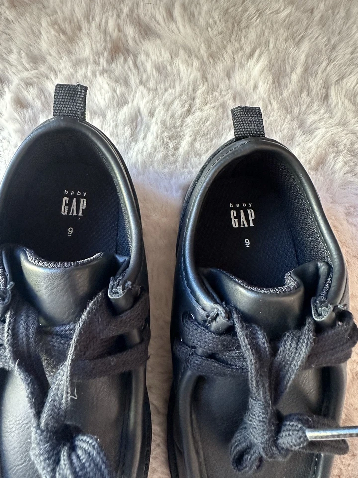 Zapatos sin cordones Baby Gap para niños pequeños talla 9 negros nuevos sin etiquetas sin caja Foto 3 de 4