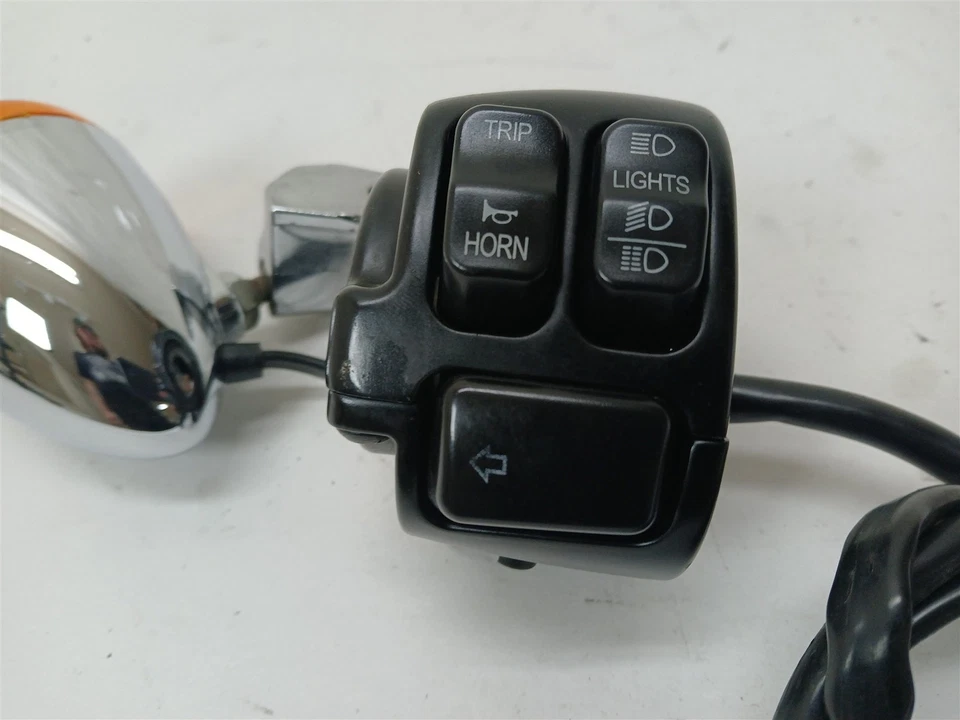 Interruptor de control izquierdo Harley-Davidson Dyna Wide Glide 2012 y señal de giro Foto 2 de 4