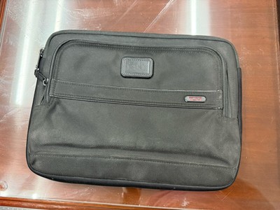 Tumi Laptop Sleeve Cover Case Portable Black 13  x 10 
