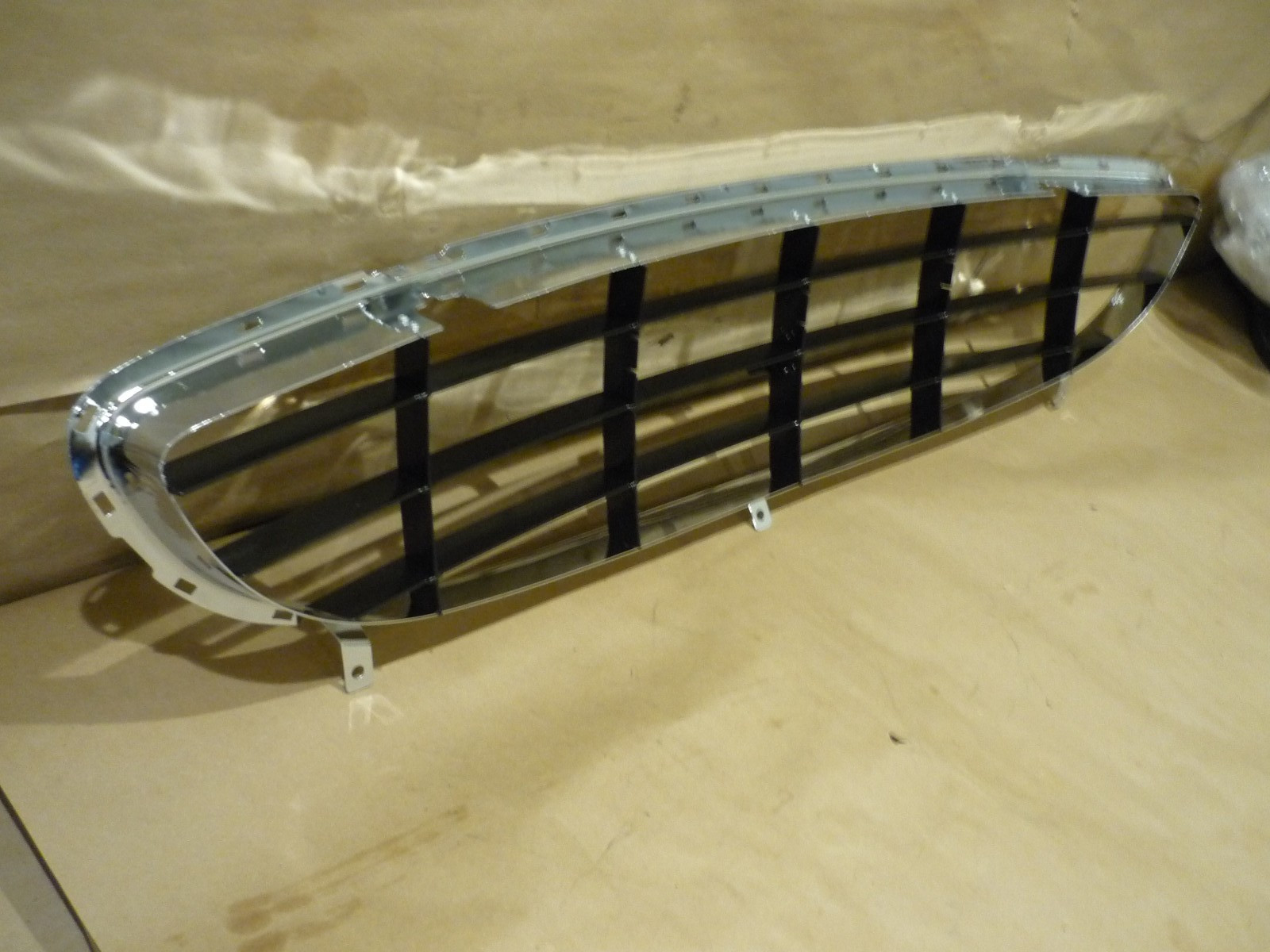 Ferrari California - Front Bumper Grille -NEW - P/N 69830700