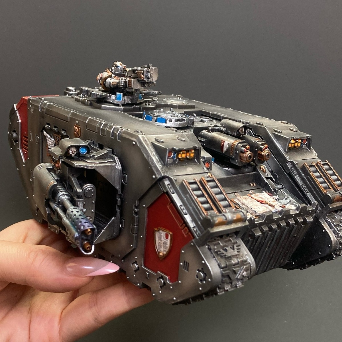 Commission miniatures PRO Painted - Land Raider Crusader