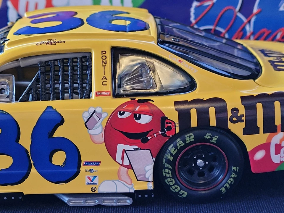 2000 Ken Schrader Signed #36 M & M's Pontiac Grand Prix 1:24 Action Diecast - Image 4 of 4