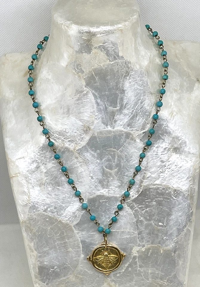 Collar Moneda Susan Shaw Color Turquesa Cuentas Abeja Intaglio Hecho en EE. UU. Foto 3 de 4