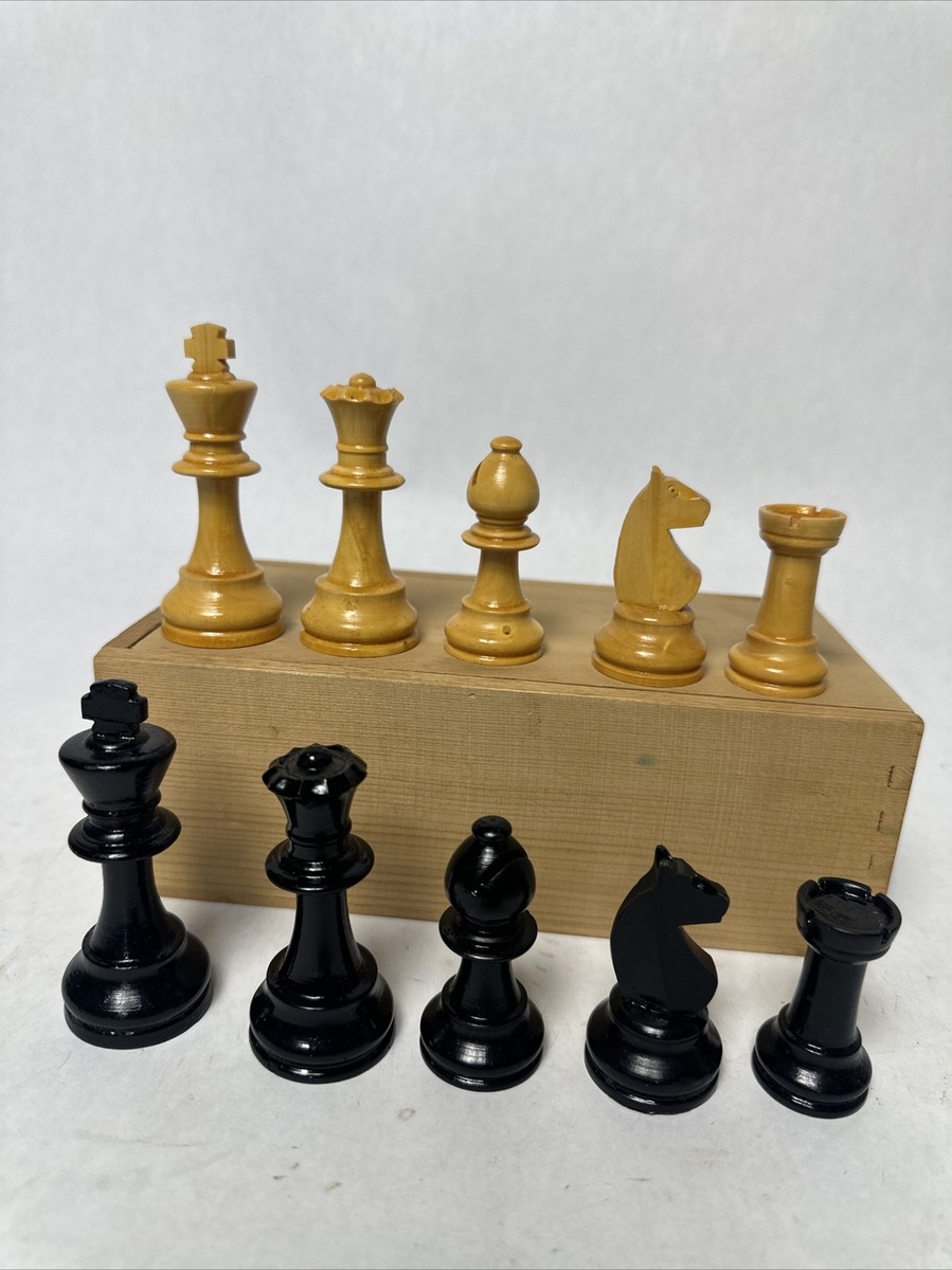 USA VINTAGE LOWE CHESS SET チェスセット 米国製 Vintage 1945 E S Lowe Hand Carved Chess Pieces with 3 inch King