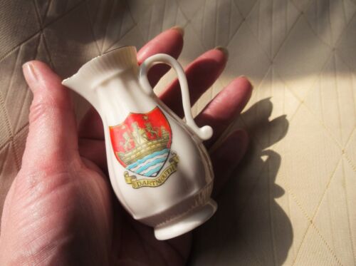 COLLECTABLE VINTAGE GRAFTON CRESTED WARE MINI SHAKESPEARE JUG DARTMOUTH  - Picture 1 of 4
