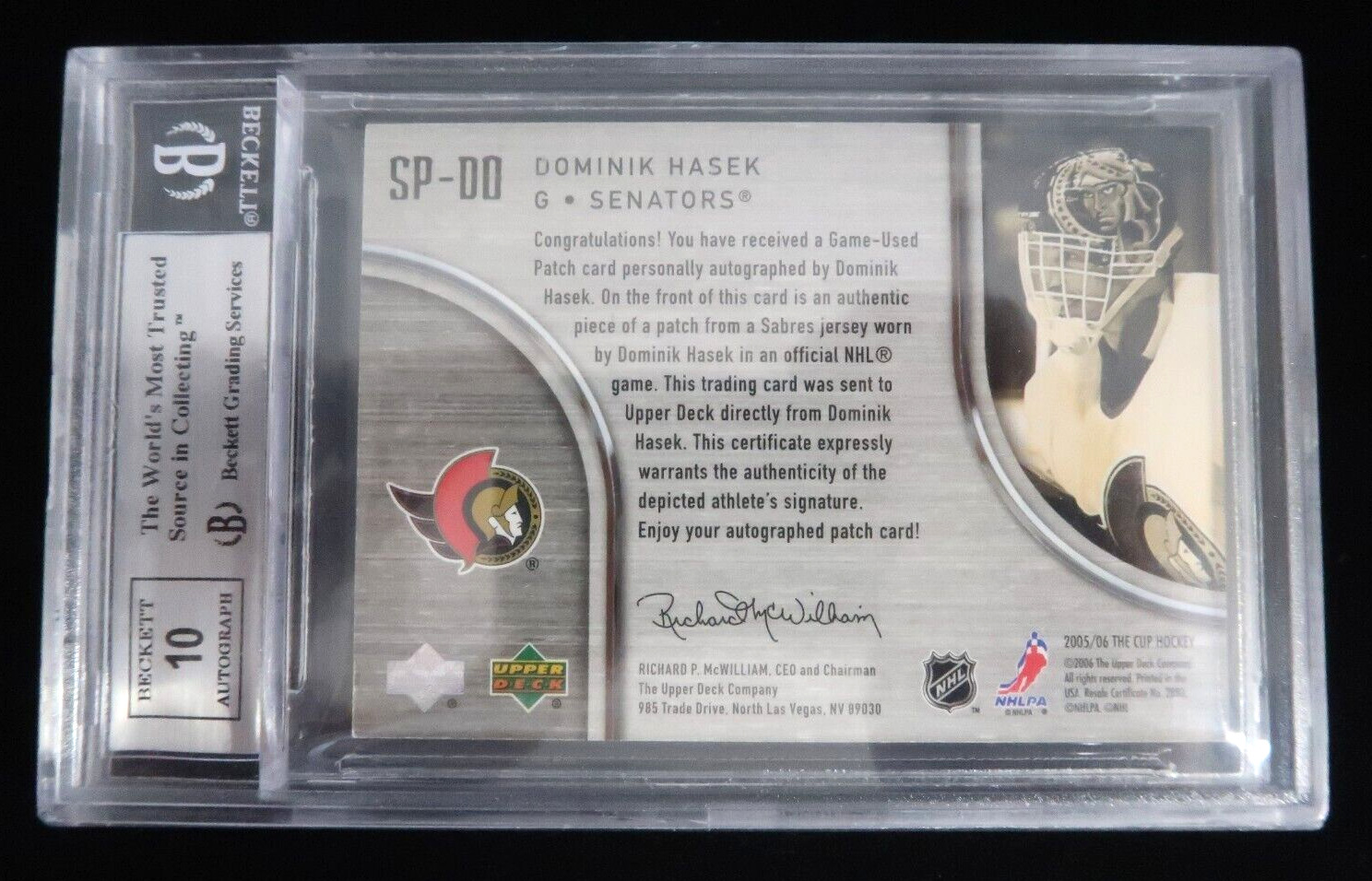 2005-06 Upper Deck The Cup Dominik Hasek Signature Patch Auto /75 BGS 8.5 / 10